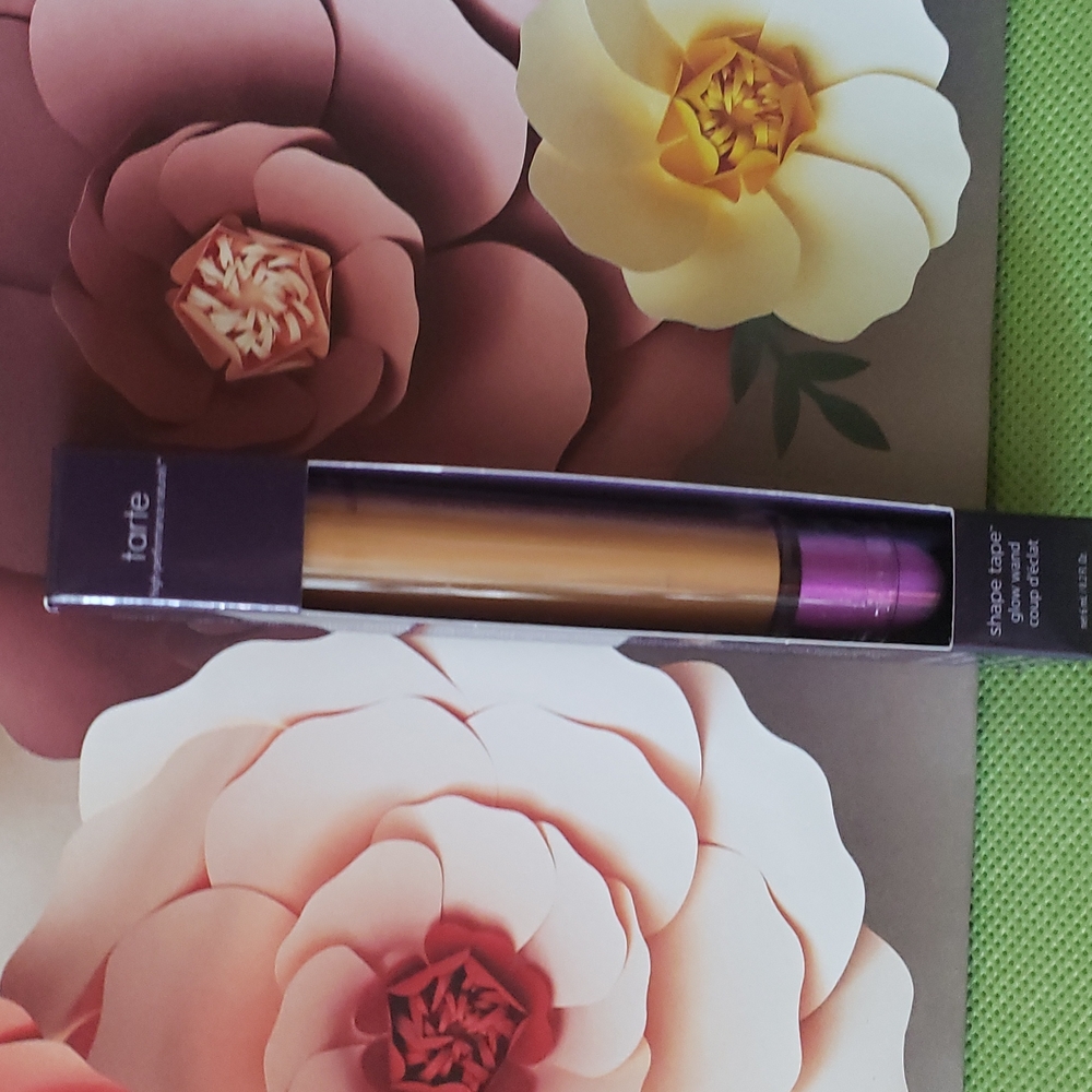 Tarte tape glow wand